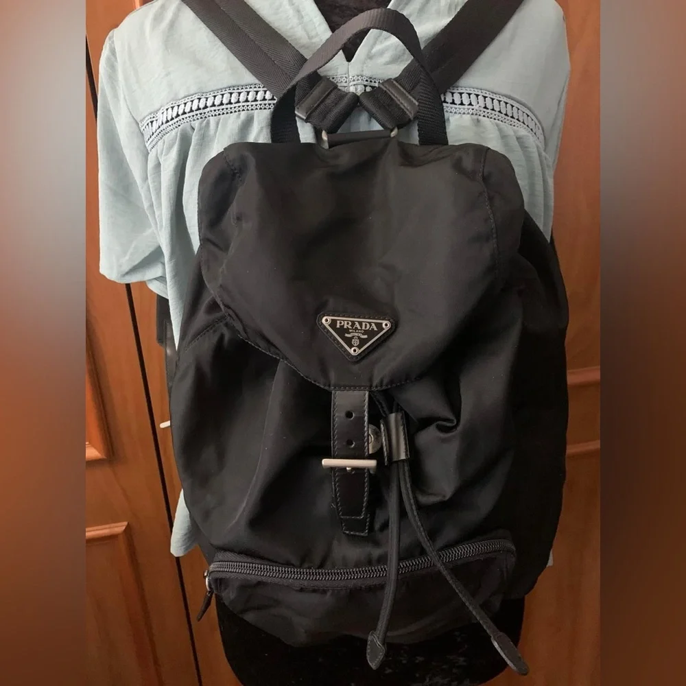 SOLD ❌❌❌❗️🖤🖤🖤PRADA Blk Nylon Classic 
Medium Backpack🖤🖤🖤 - Picture 14 of 16